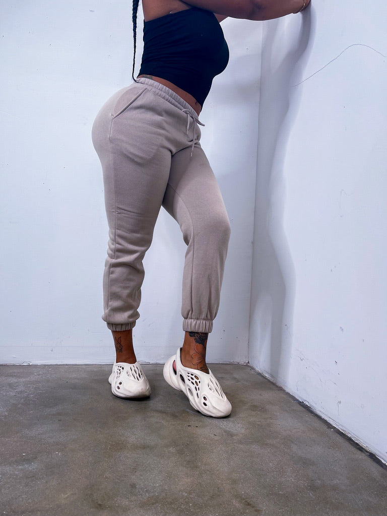 Basic 1.0 sweatpants; center